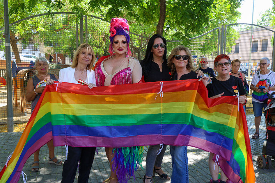 Copy Art participando en la Rúa del Orgullo de Sant Boi